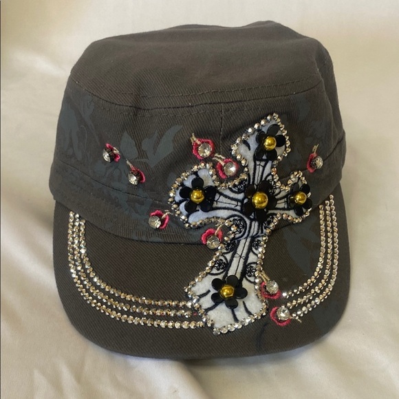 Lake Shoe Drive Y2K Style Embellished Cross Design Cap - Picture 1 of 6